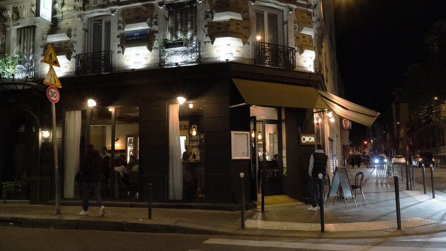 Hôtel des Arts Bastille — Rue de Charonne · Paris 11e